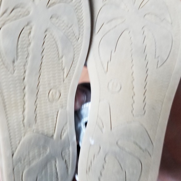 Sandals - Picture 4 of 4